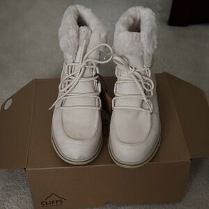 White Mountain Cream Winter Boots